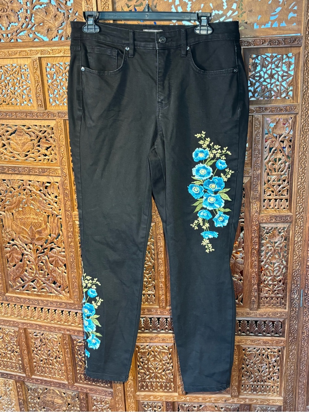 Martha Stewart Black Skinny Jeans with Blue Floral Embroidery